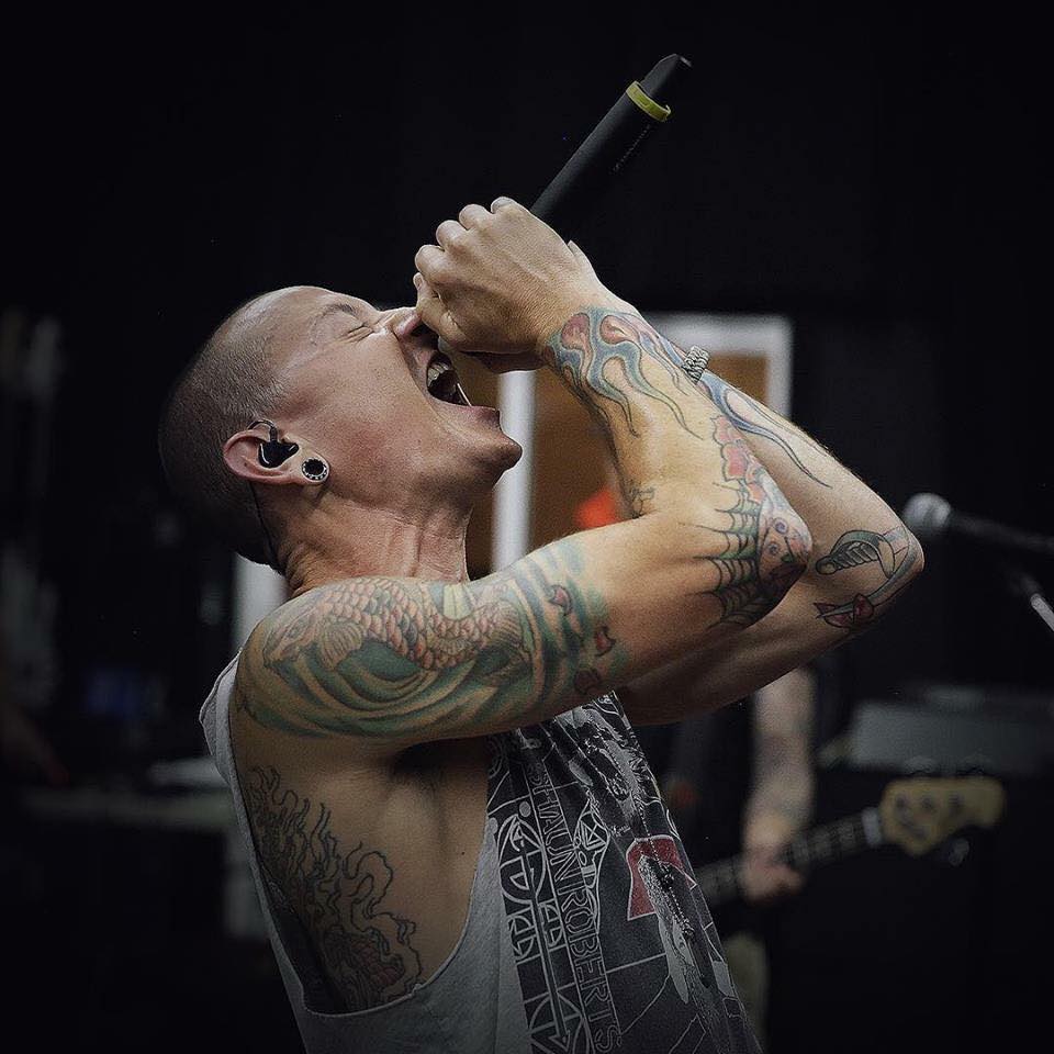 Linkin Park frontman Chester Bennington's wife shares heartbreaking last  video of rocker before his suicide | The Sun